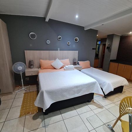 Mia Hills Guest House Hartbeespoort Buitenkant foto