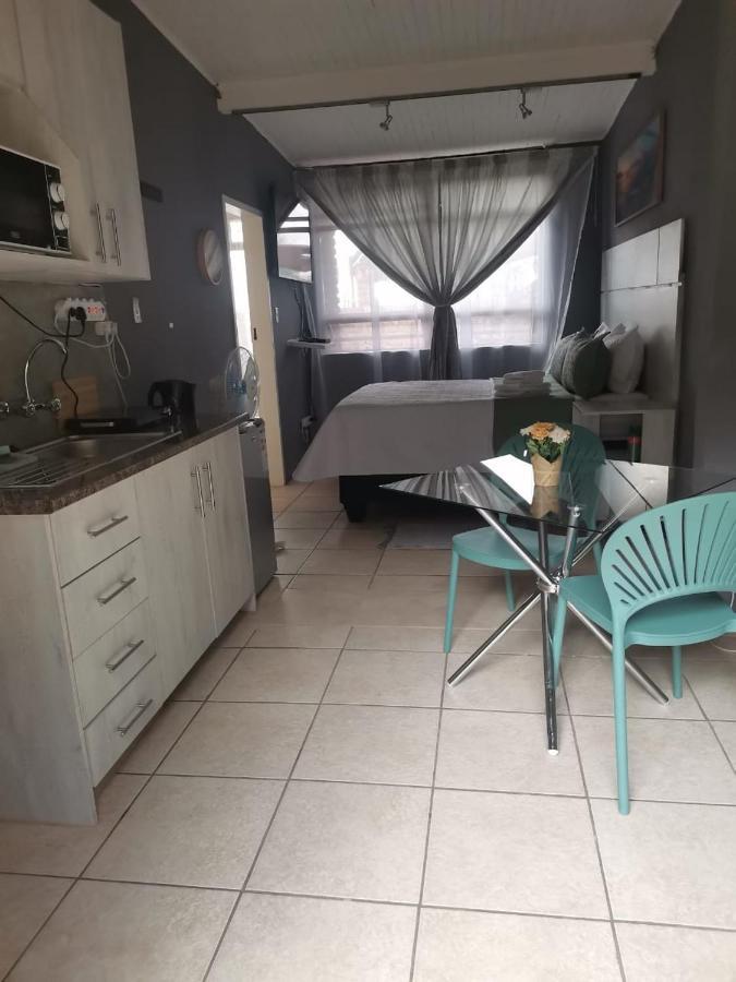 Mia Hills Guest House Hartbeespoort Buitenkant foto