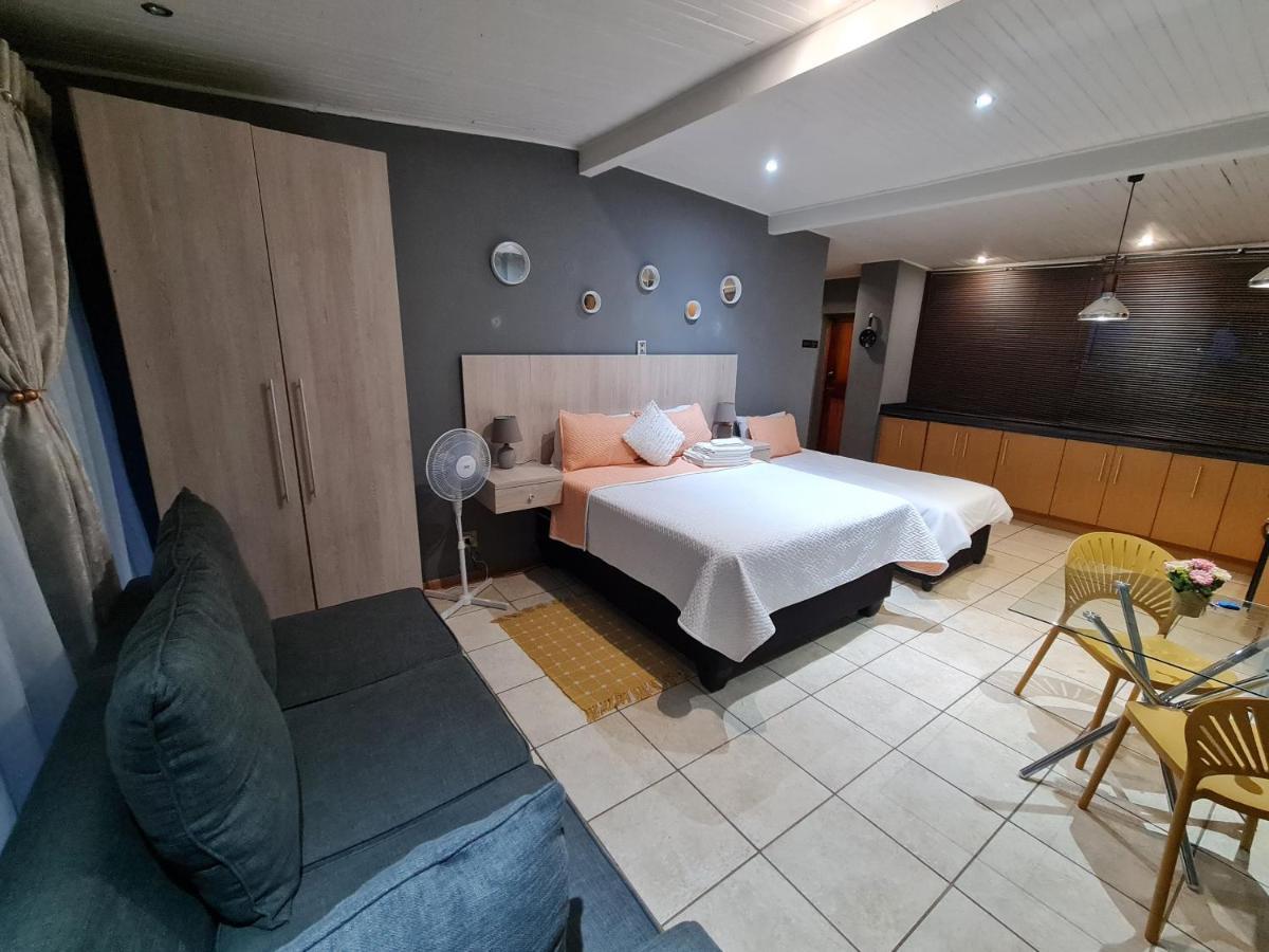 Mia Hills Guest House Hartbeespoort Buitenkant foto